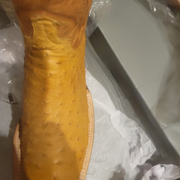 Lucchese Ostrich Square Toe Boot Like New Saddle/Peanut Br(Includes Boot Trees) - Picture 7 of 15